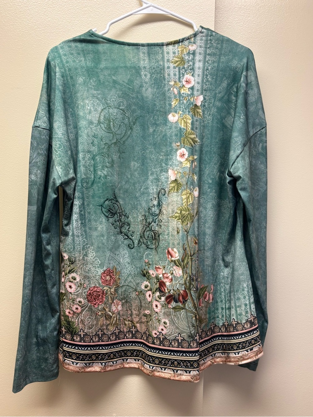 Teal Floral V-Neck Long Sleeve Top with Button Detail - Picture 2 of 4